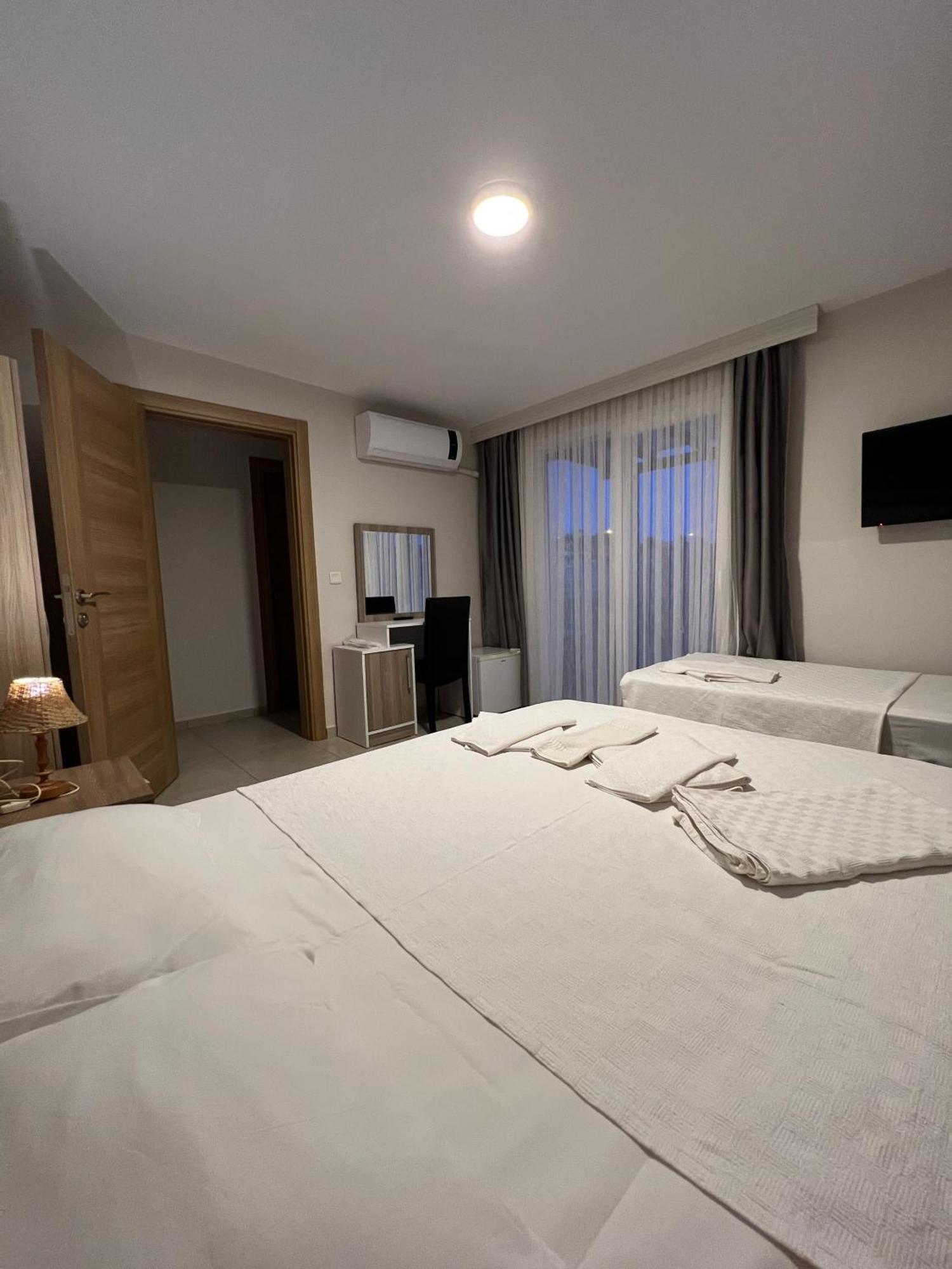 拜拉姆酒店 Çeşme 外观 照片