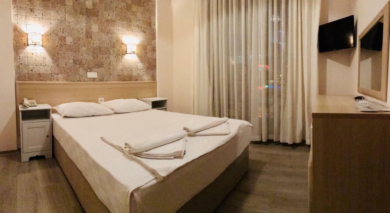 拜拉姆酒店 Çeşme 外观 照片